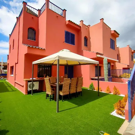 Holiday home Lemon Terraced House *